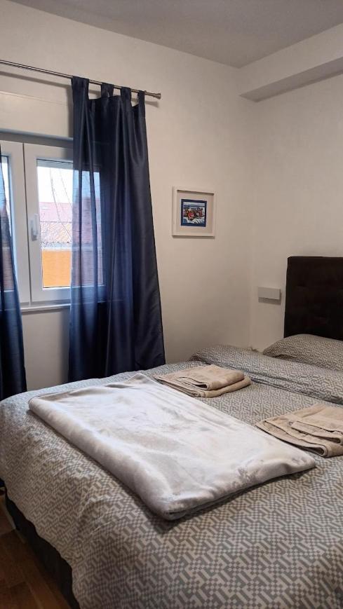 Apartman Sandra -Private Parking And Garden Zadar Exterior photo